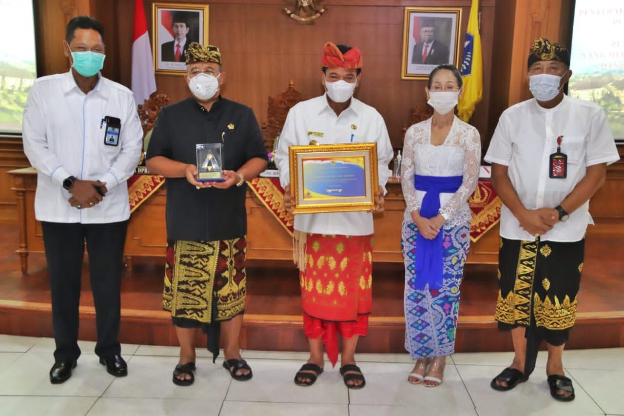 podiumnews.com-Raih WTP 6 Kali Berturut-turut, Badung Terima Penghargaan dari Menkeu